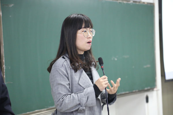 学生处黄翠老师总结讲话.JPG 学生处黄翠老师总结讲话.JPG