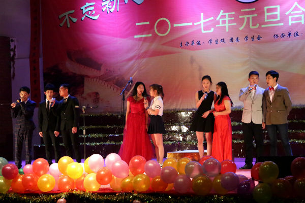 阿卡贝拉乐团和声表演.JPG 阿卡贝拉乐团和声表演.JPG