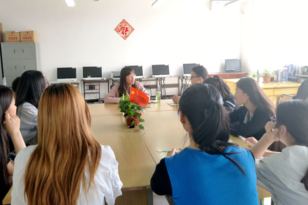 7.学生座谈会.jpg 7.学生座谈会.jpg