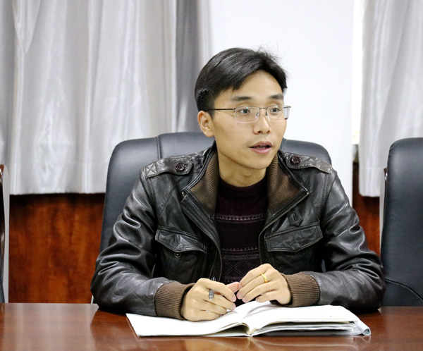 1.赵卓老师主持会议.jpg 1.赵卓老师主持会议.jpg