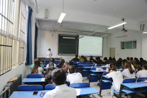 E34H7670.JPG