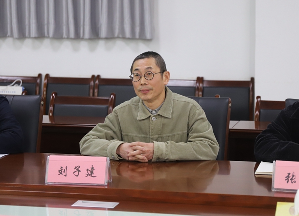 官网1.jpg