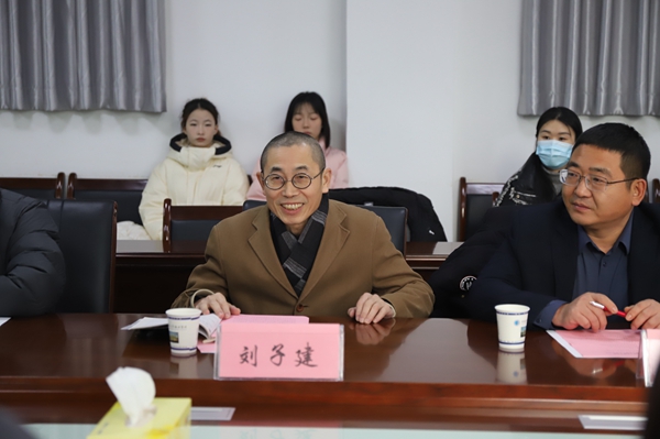 官网03.jpg