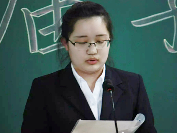 学习部部长李娜.jpg 学习部部长李娜.jpg
