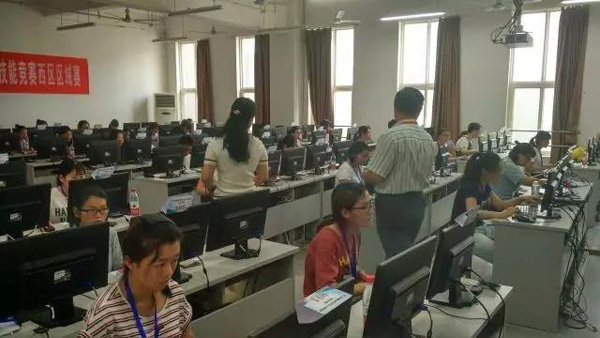 3.比赛现场 .jpg 3.比赛现场 .jpg