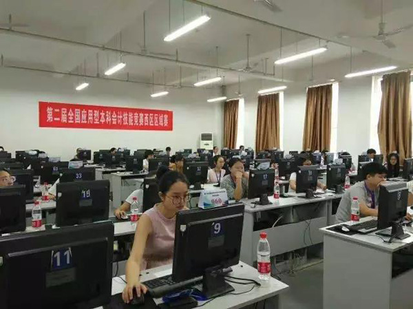 5.比赛现场.jpg 5.比赛现场.jpg