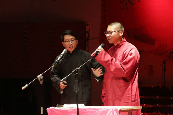 相声社双口相声表演.JPG 相声社双口相声表演.JPG