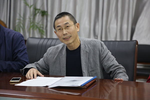 3.院长刘子建讲话.jpg