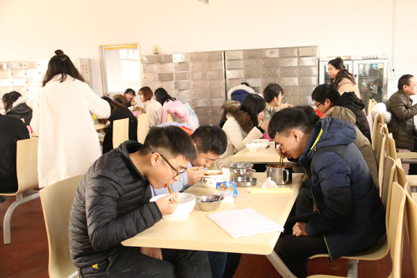 10.活动现场.jpg 10.活动现场.jpg
