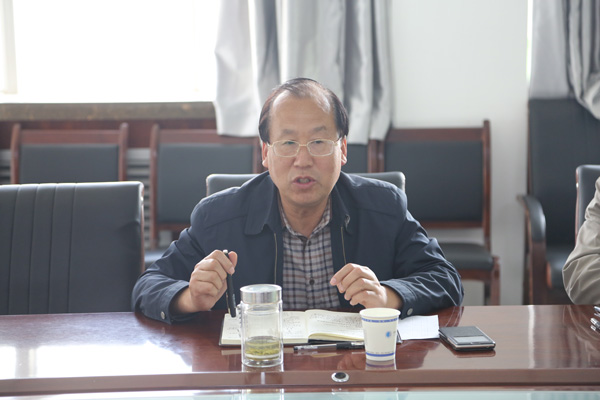 教务处罗文谦教授做重要讲话.JPG 教务处罗文谦教授做重要讲话.JPG