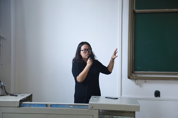 5.苏婕老师--师德报告.JPG 5.苏婕老师--师德报告.JPG