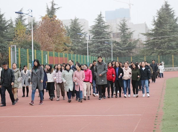 6.活动现场.JPG 6.活动现场.JPG