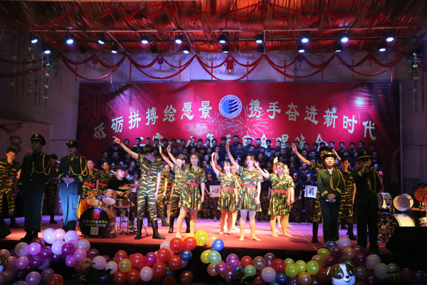 参演班级节目二.JPG 参演班级节目二.JPG