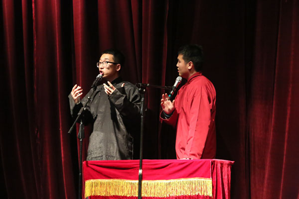 相声社表演.JPG 相声社表演.JPG