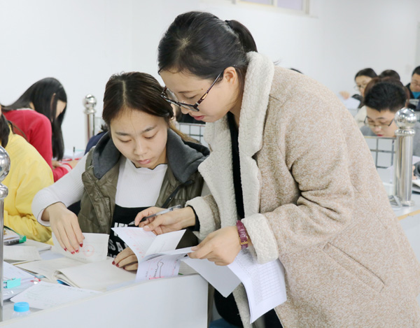 3.专任教师授课情况.JPG 3.专任教师授课情况.JPG