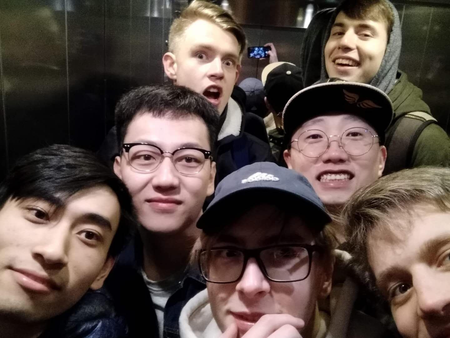 2.jpg